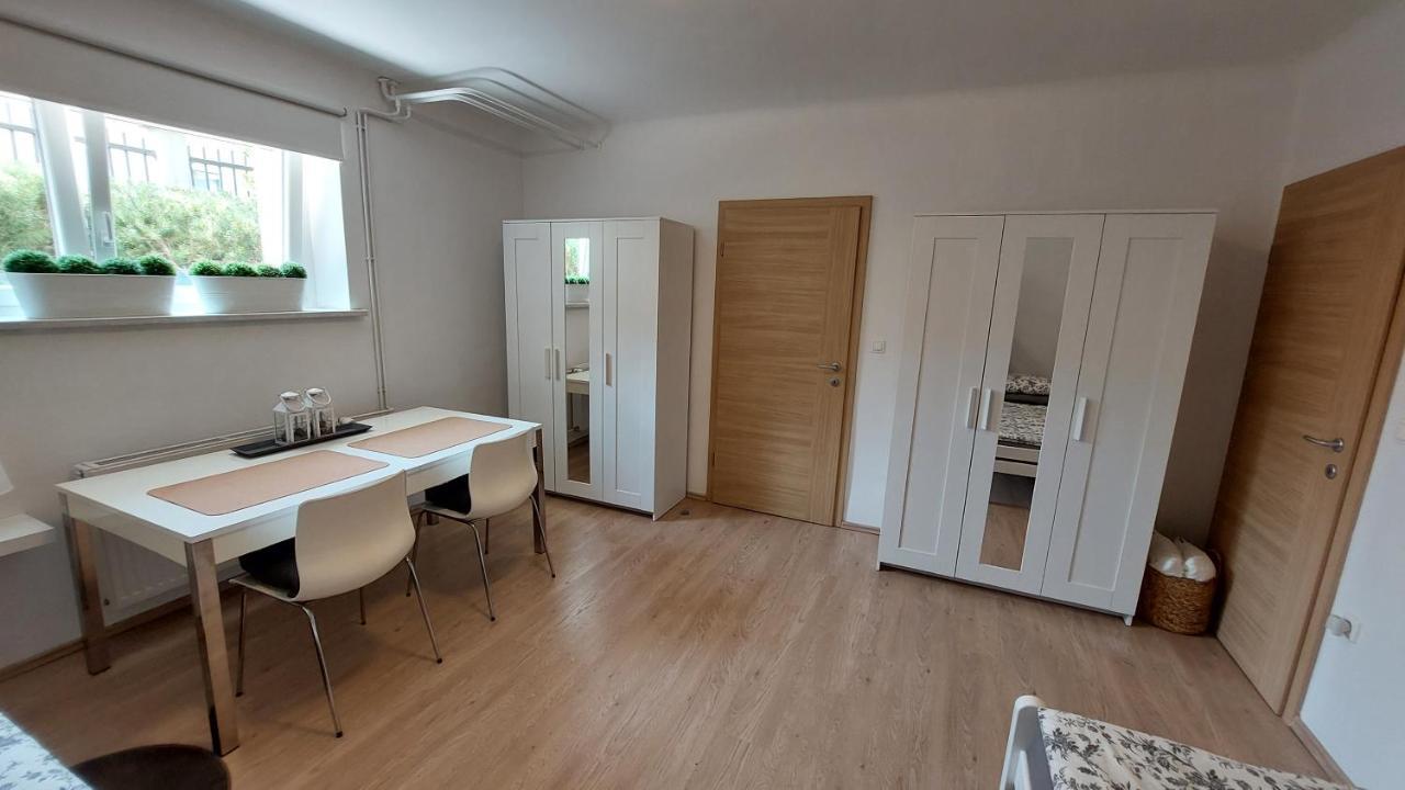 City Lodge Pine, Free Parking Liubliana Exterior foto